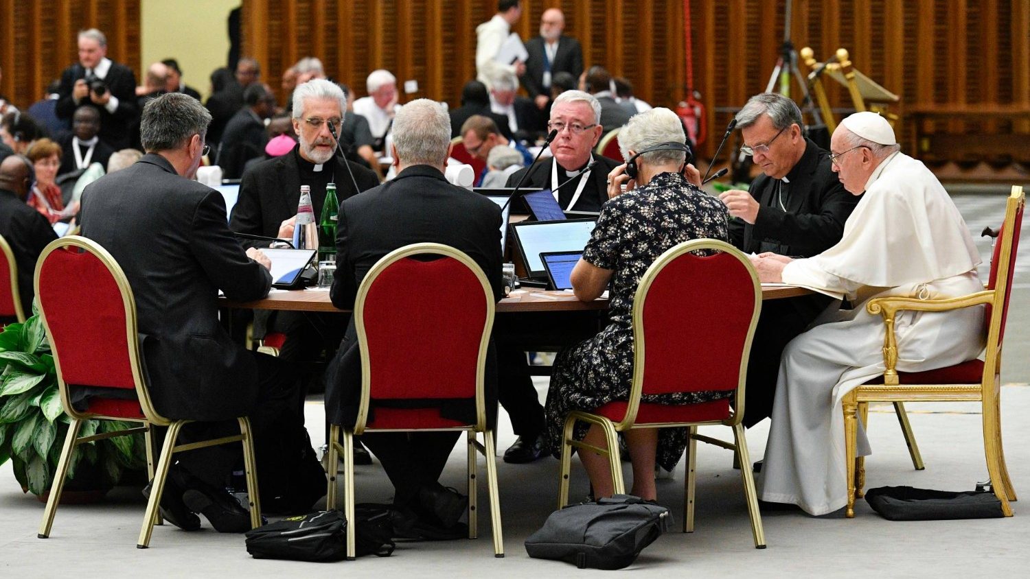 Zanimljivosti i zgode sa Svjetske sinode u Vatikanu