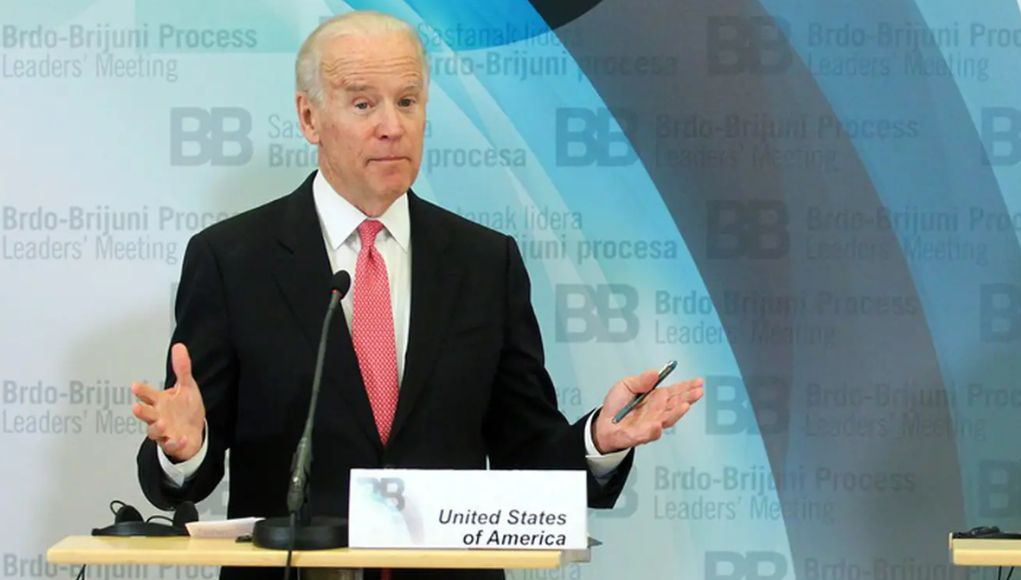 Američki biskup smatra da je Biden “glup”