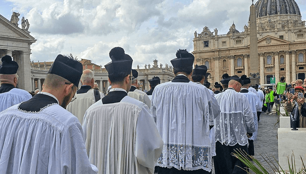 “Stara misa” nakon Franje: što poručuje Rocheov dokument iz Vatikana